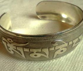 Om Mani Padme Hum Tibetan Totem Cuff Bangle Bracelet (A4)