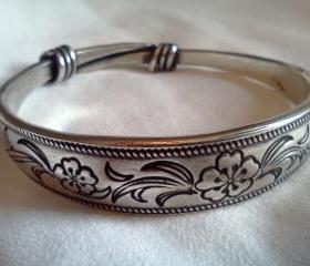 Tibetan Expandable Totem Cuff Bangle Bracelet (Z3)